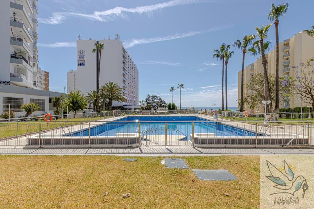 Wonderful Studio Apartment On The Beachfront 贝纳尔马德纳 外观 照片