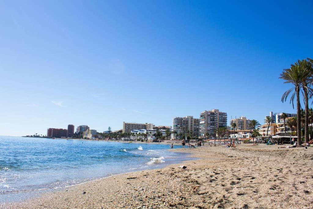Wonderful Studio Apartment On The Beachfront 贝纳尔马德纳 外观 照片